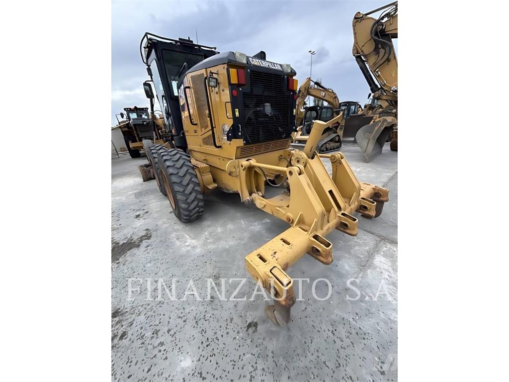 CAT 12M معدات تمهيد الطرق