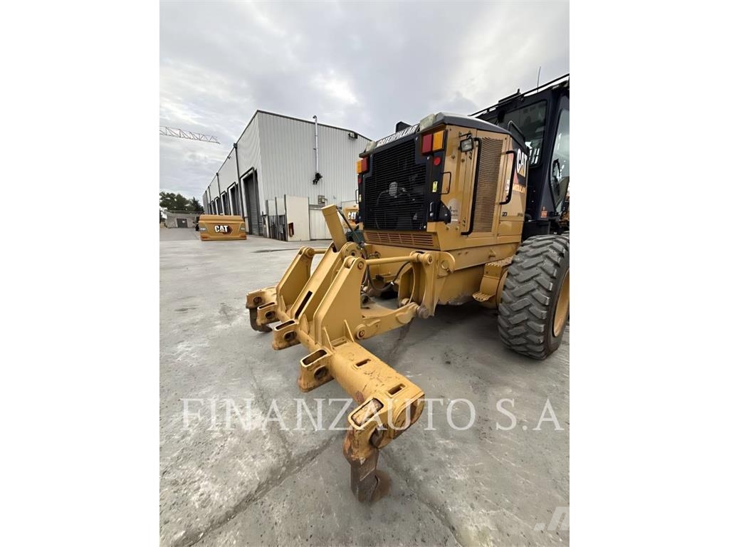 CAT 12M معدات تمهيد الطرق