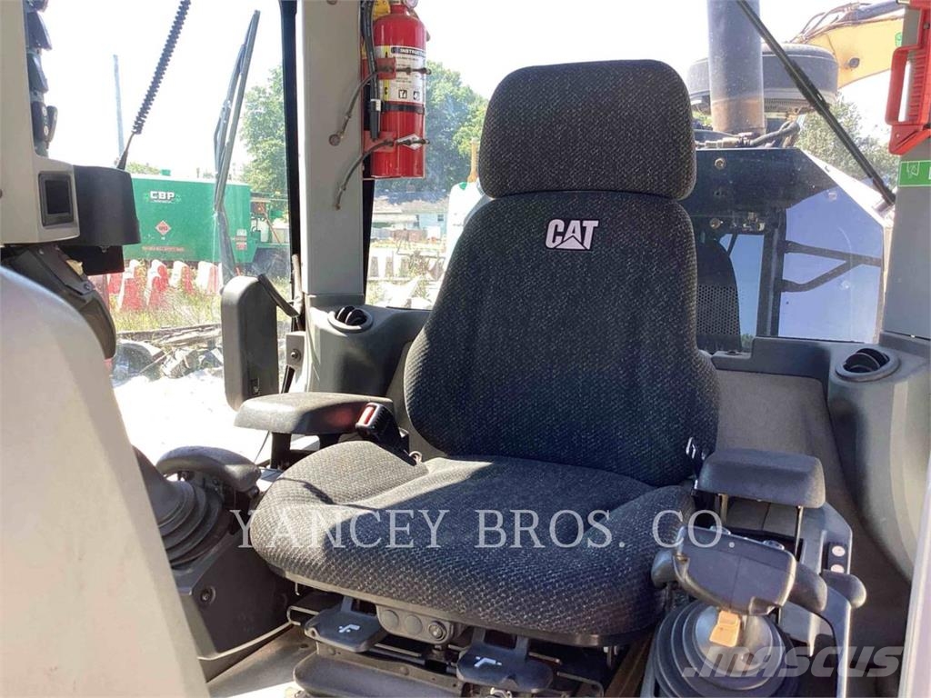 CAT 12M JOY Grader