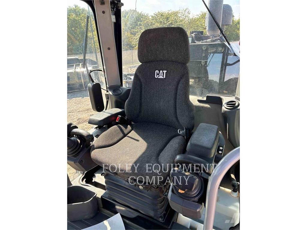 CAT 12M3AWD Grader