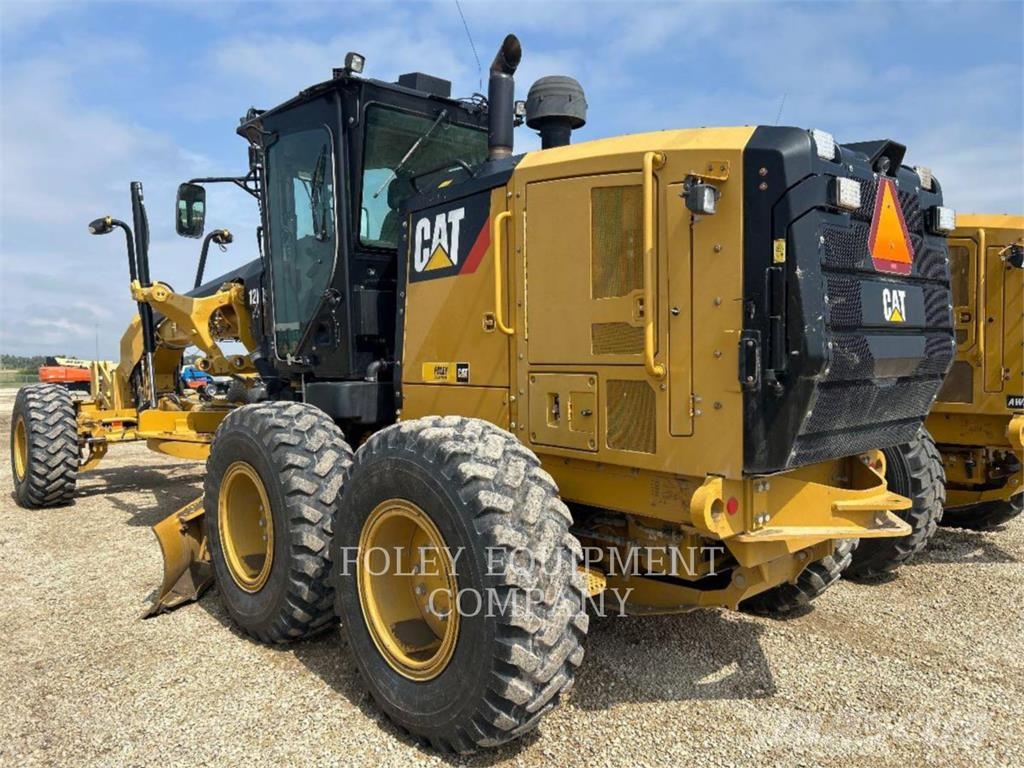 CAT 12M3AWD Грейдери