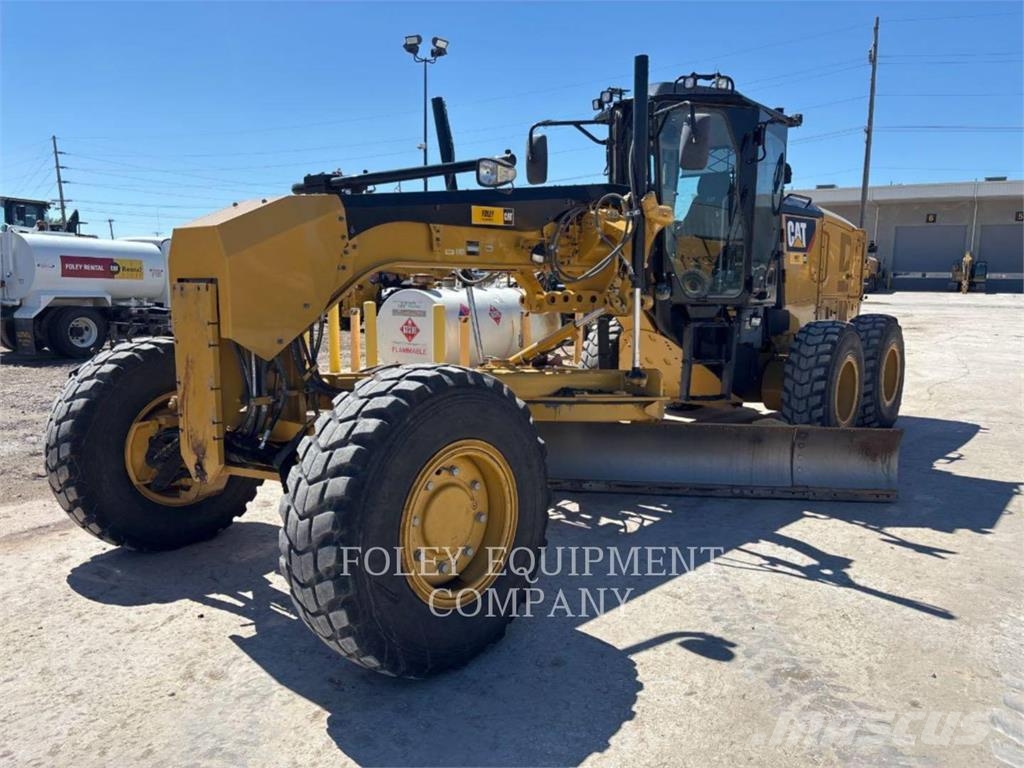 CAT 12M3AWD معدات تمهيد الطرق