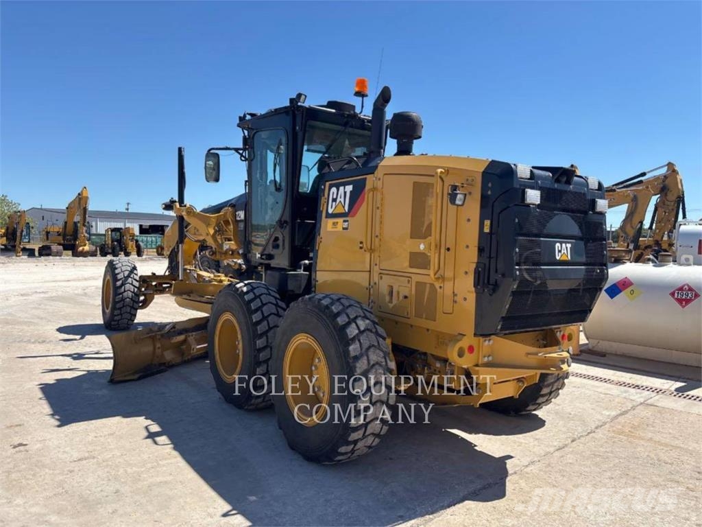 CAT 12M3AWD معدات تمهيد الطرق