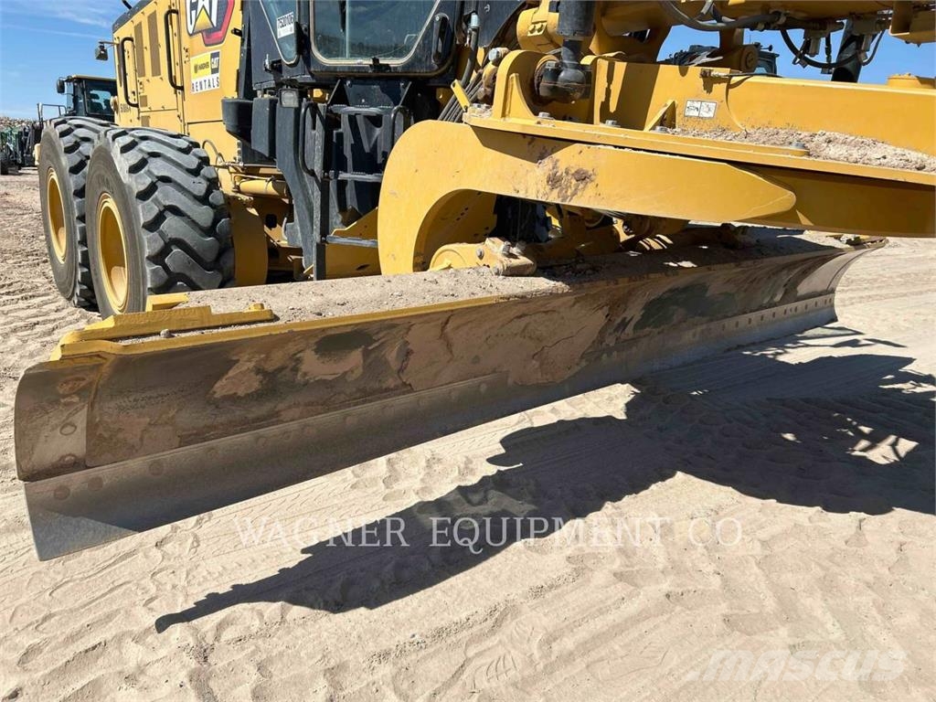 CAT 14 معدات تمهيد الطرق