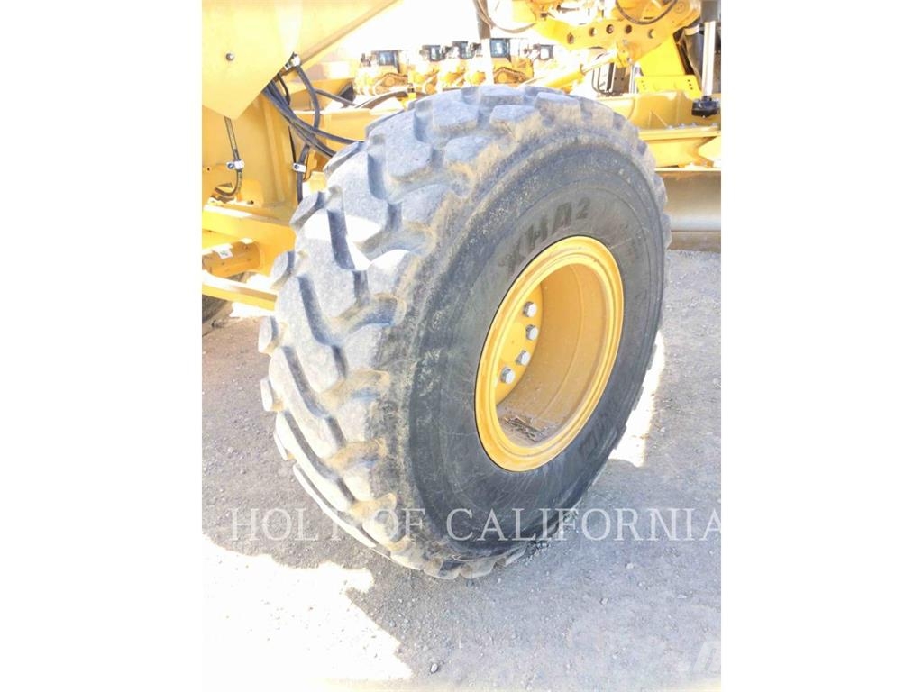 CAT 14 3W معدات تمهيد الطرق