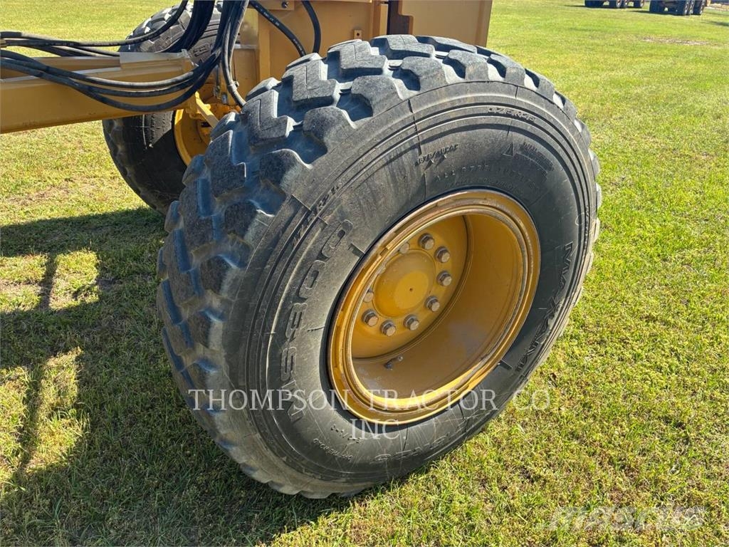 CAT 140 Грейдери