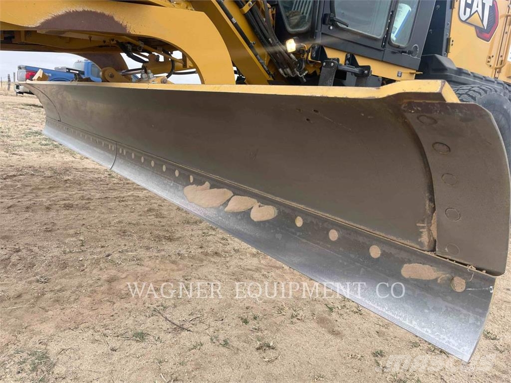 CAT 140 Gréderek