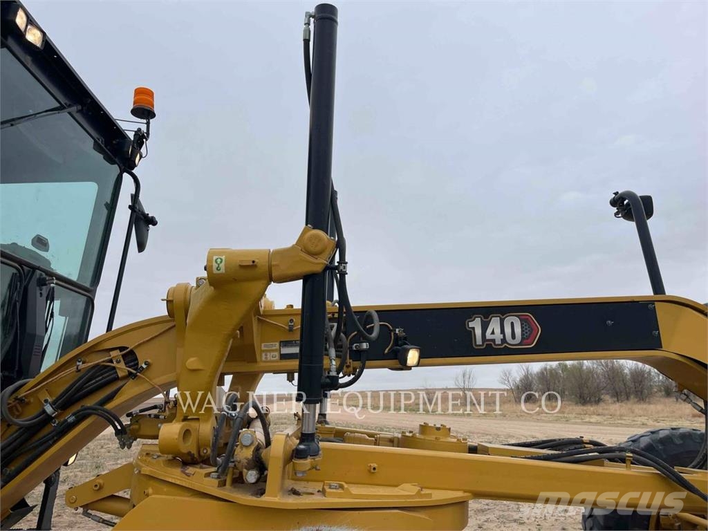 CAT 140 Gréderek