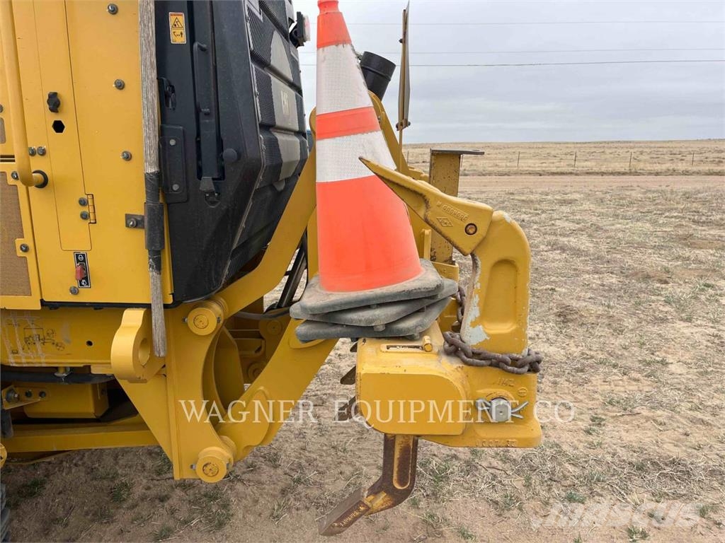 CAT 140 Gréderek