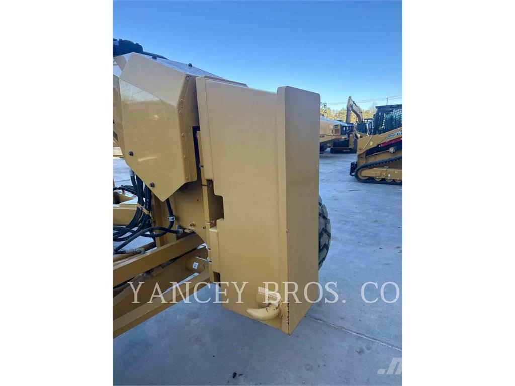 CAT 140 Vejhøvle / Gradere