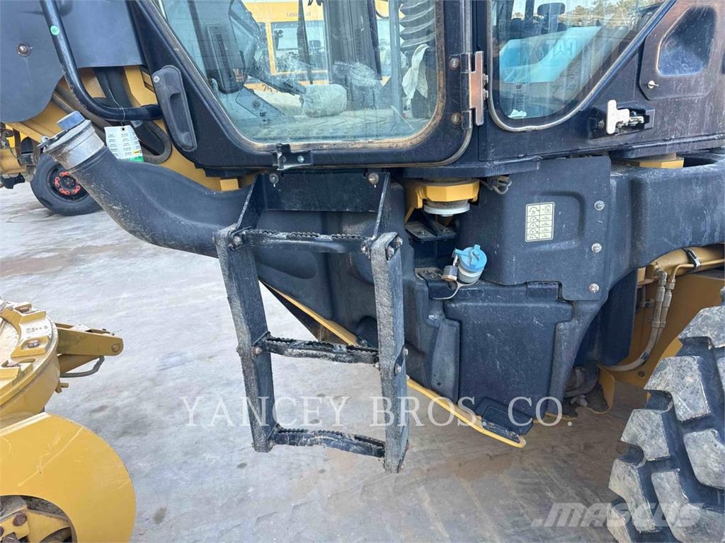CAT 140 Vejhøvle / Gradere