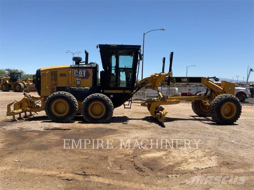 CAT 140-13 Graders