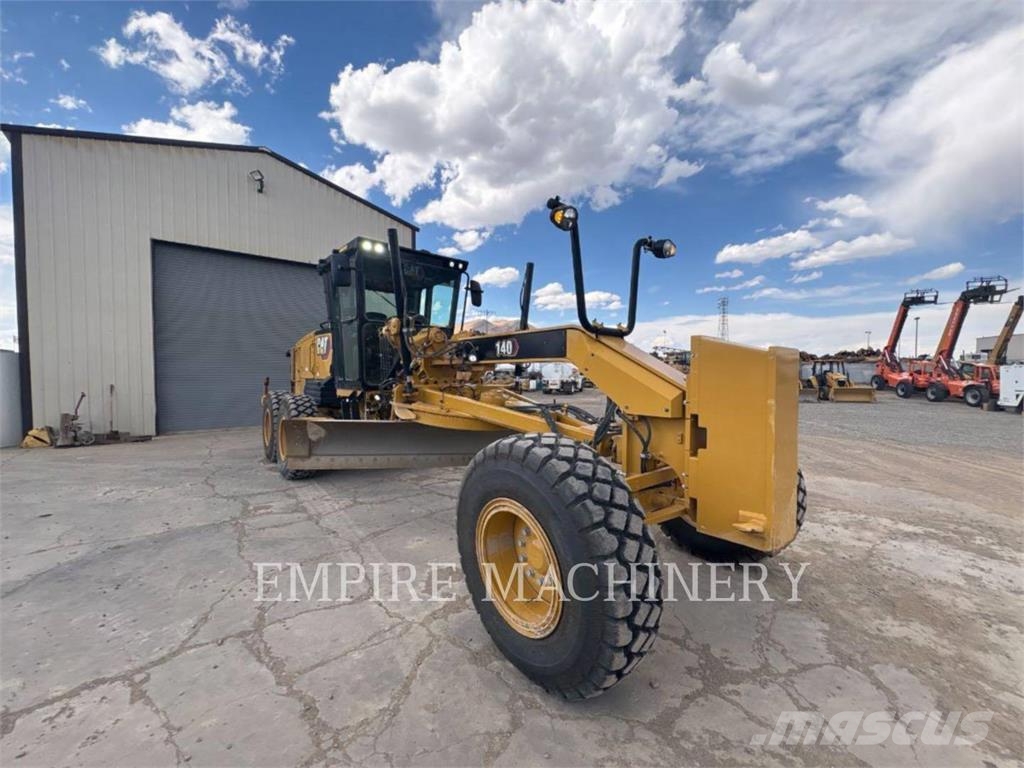 CAT 140-13 Graders