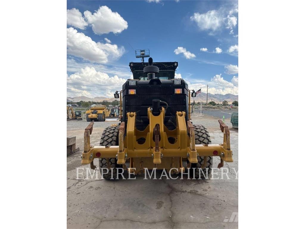 CAT 140-13 Graders