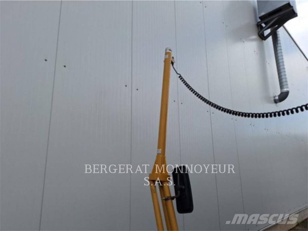 CAT 140 AWD Greideri