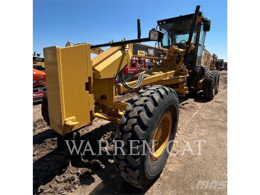 CAT 140 SW معدات تمهيد الطرق