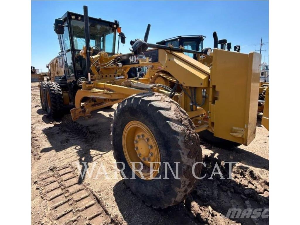 CAT 140 SW معدات تمهيد الطرق