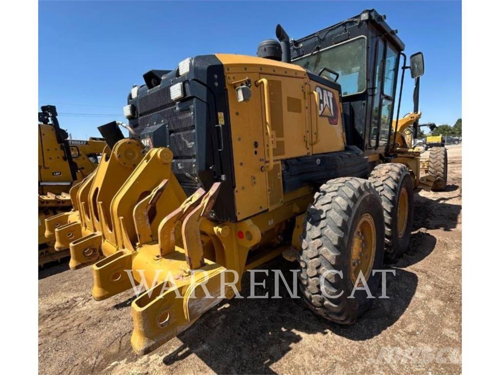 CAT 140 SW معدات تمهيد الطرق