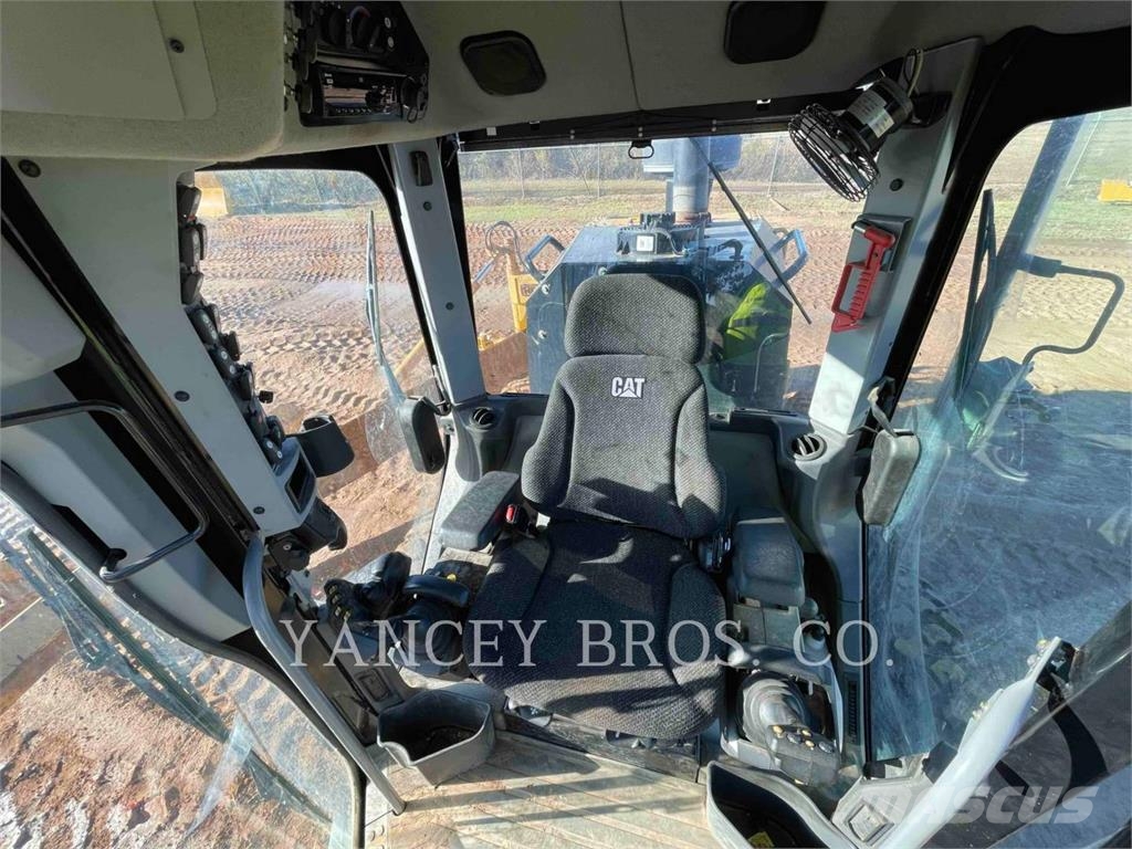 CAT 14015 Vejhøvle / Gradere