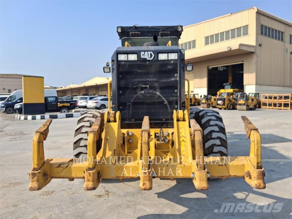 CAT 140GC Równiarki