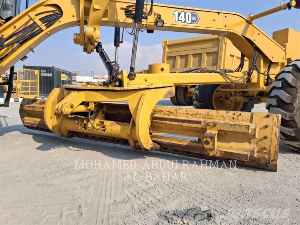 CAT 140GC Równiarki