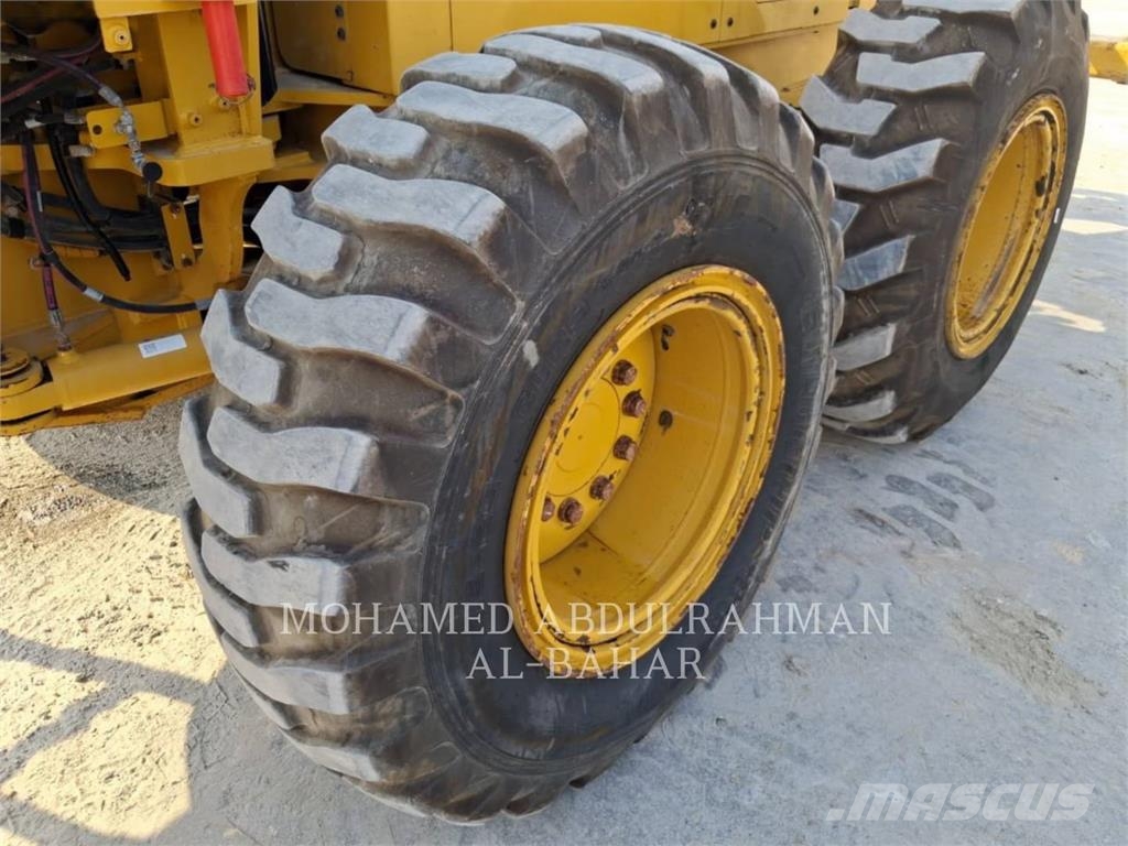 CAT 140GC Równiarki