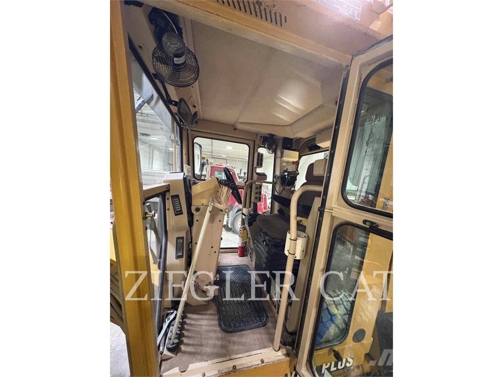 CAT 140H Grederji
