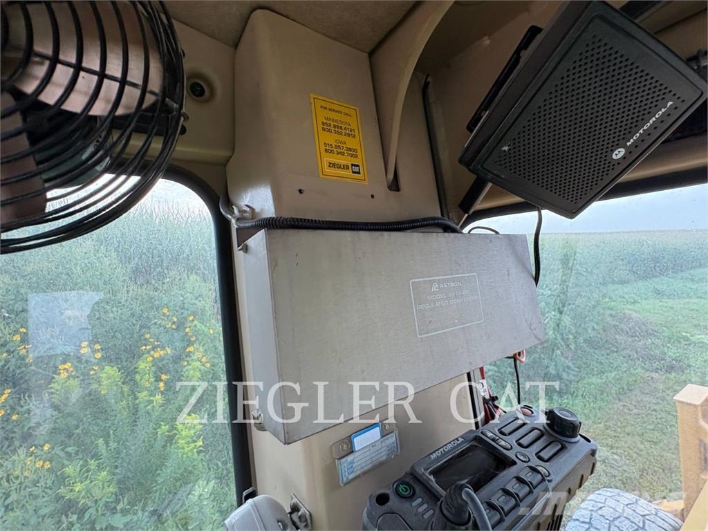 CAT 140H Graders