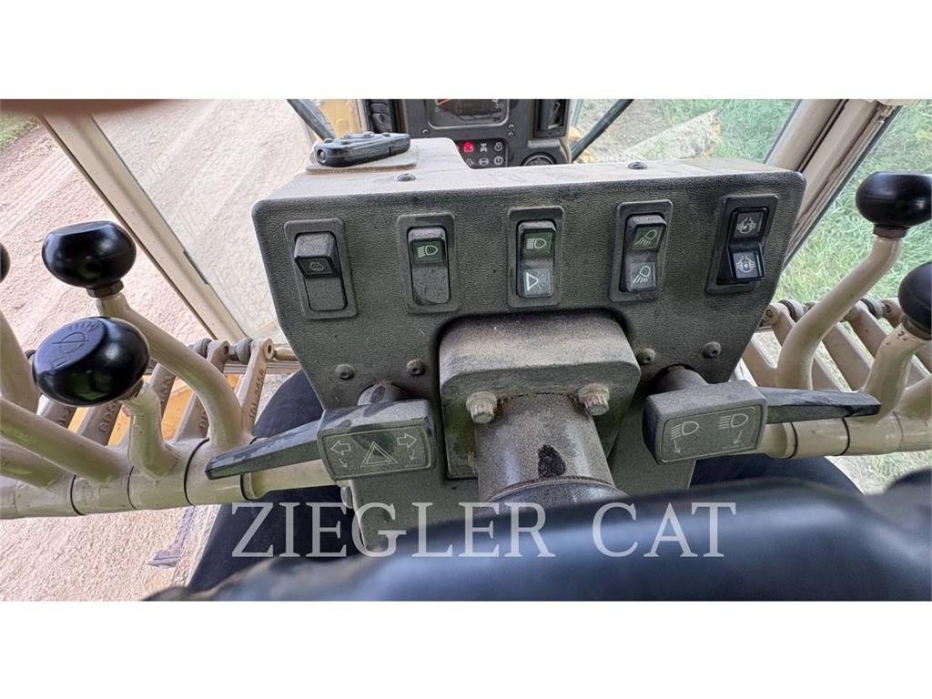 CAT 140H Graders