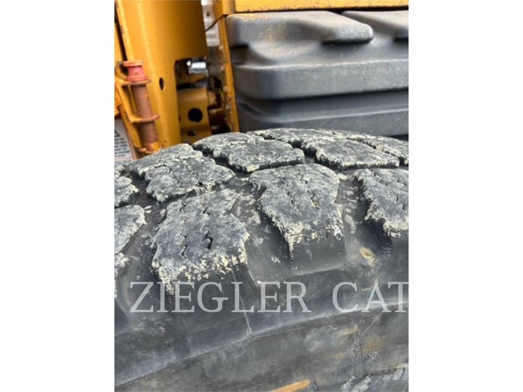 CAT 140H Grederji