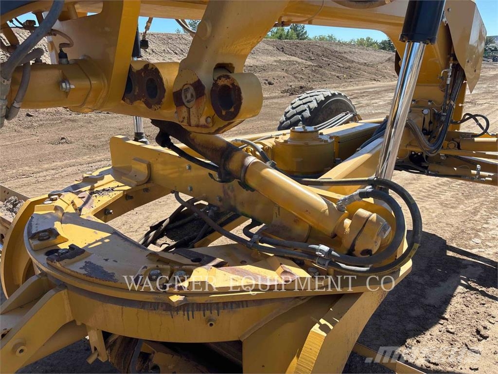 CAT 140M Grejderi