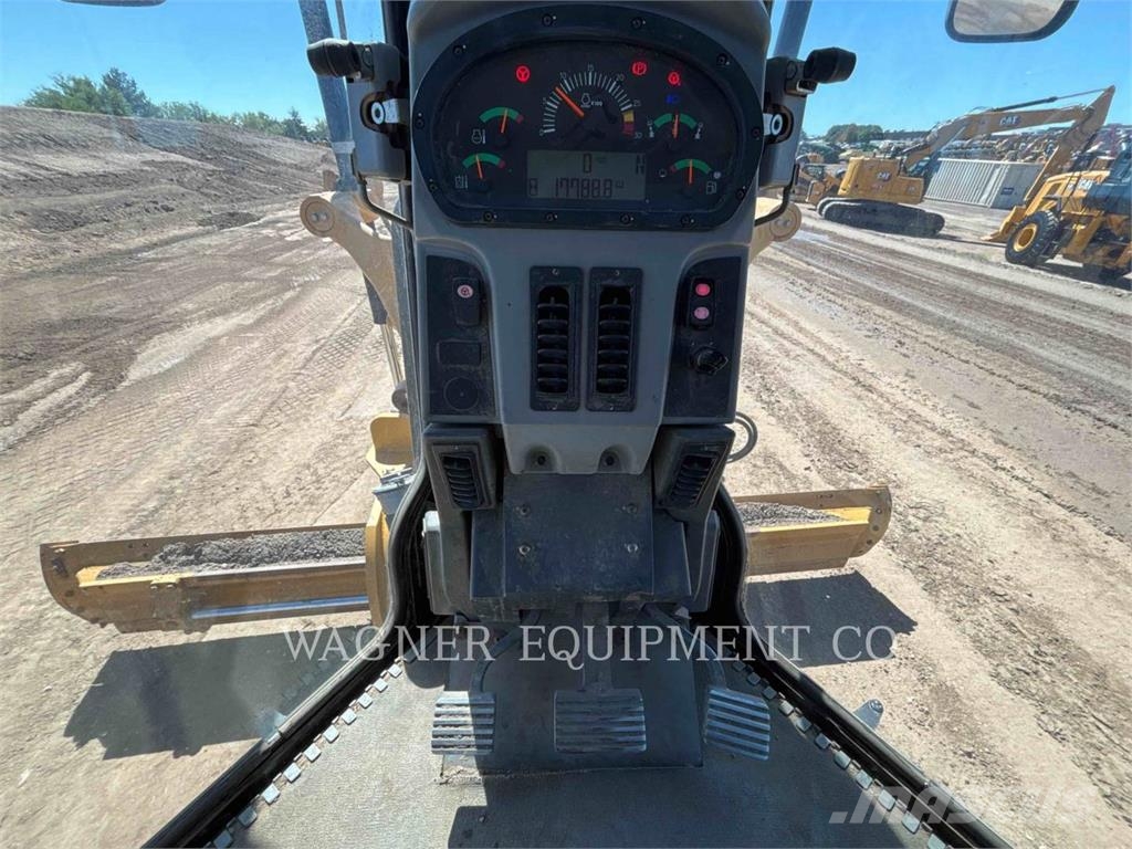 CAT 140M Grejderi