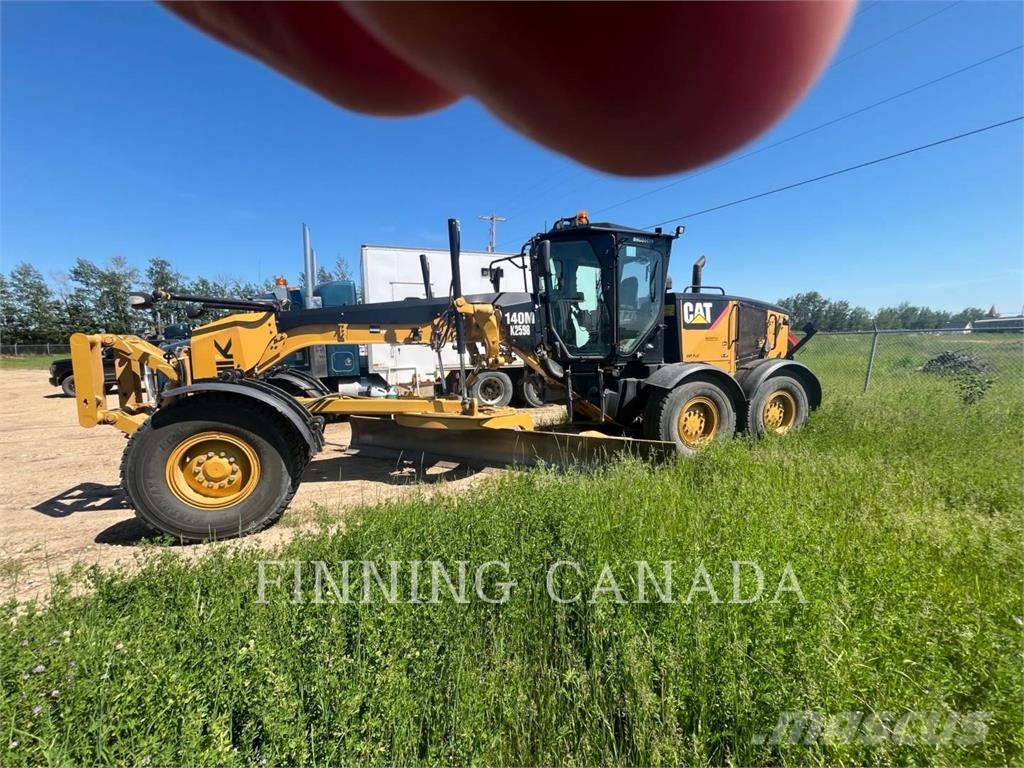 CAT 140M Grader