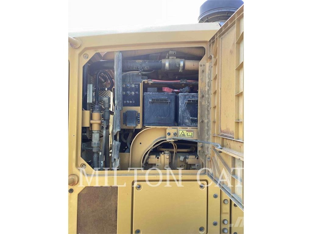 CAT 140M 3 AWD Graders