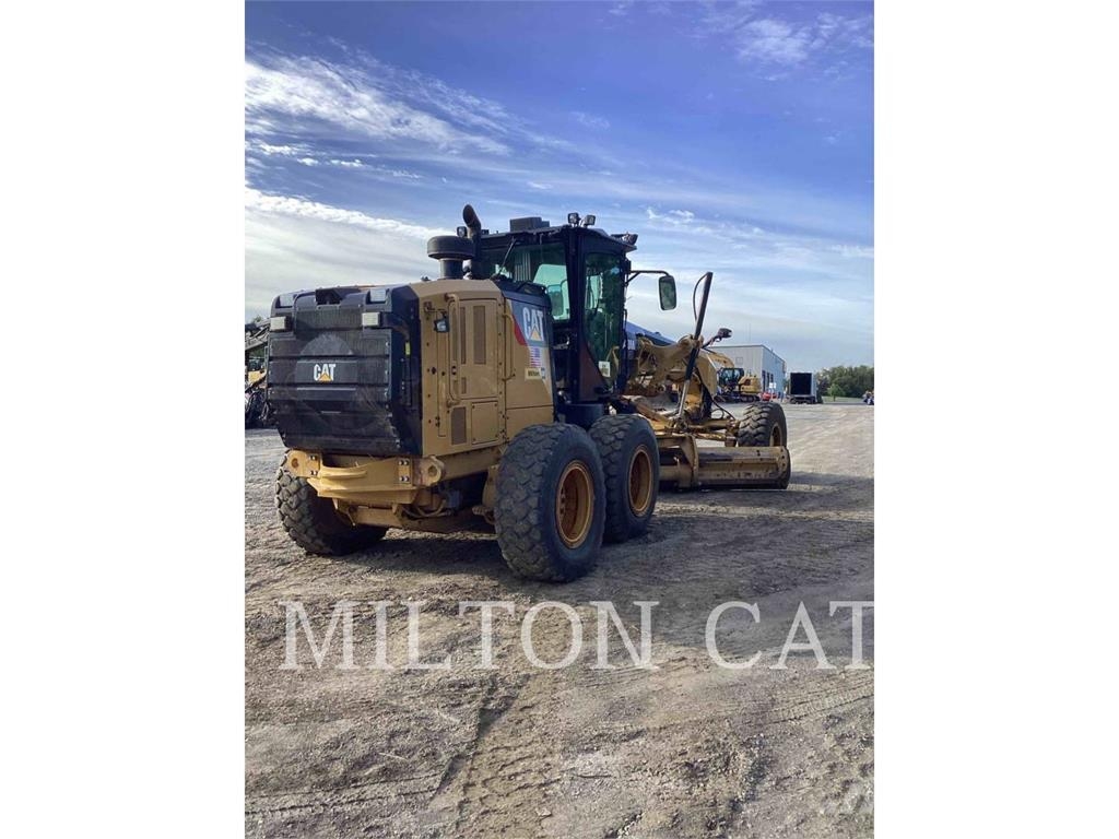 CAT 140M 3 AWD Graders