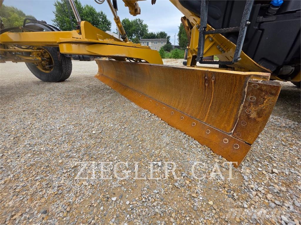 CAT 140M3 Γκρέιντερς