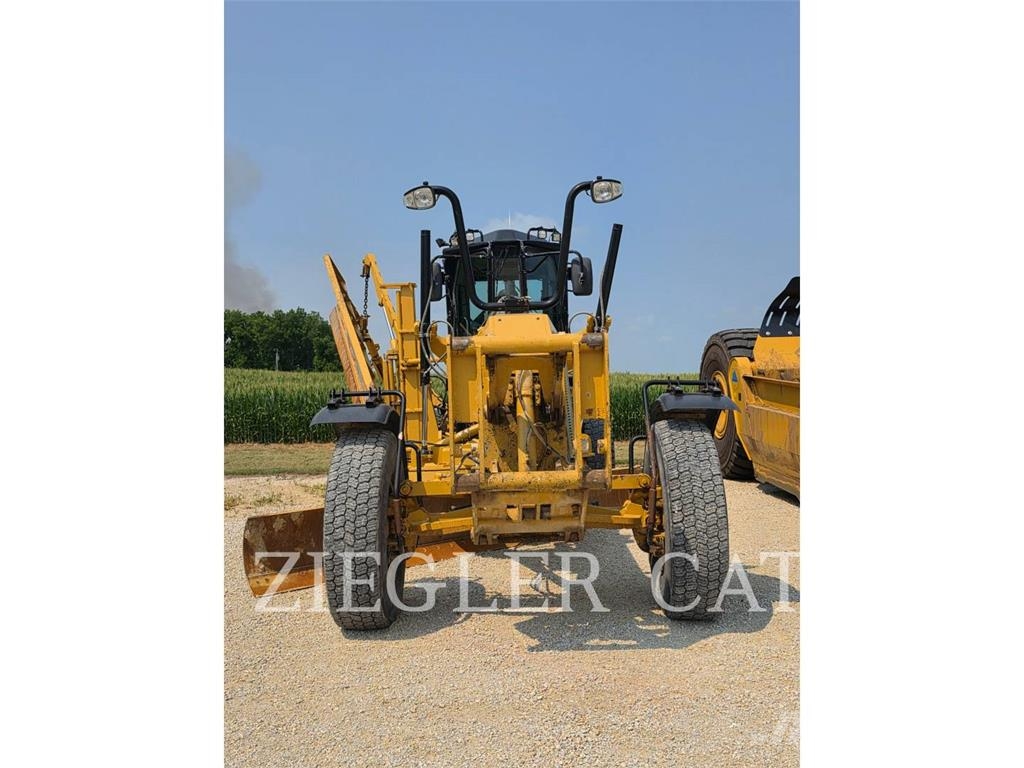 CAT 140M3 Γκρέιντερς