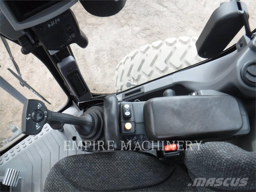 CAT 140M3 معدات تمهيد الطرق