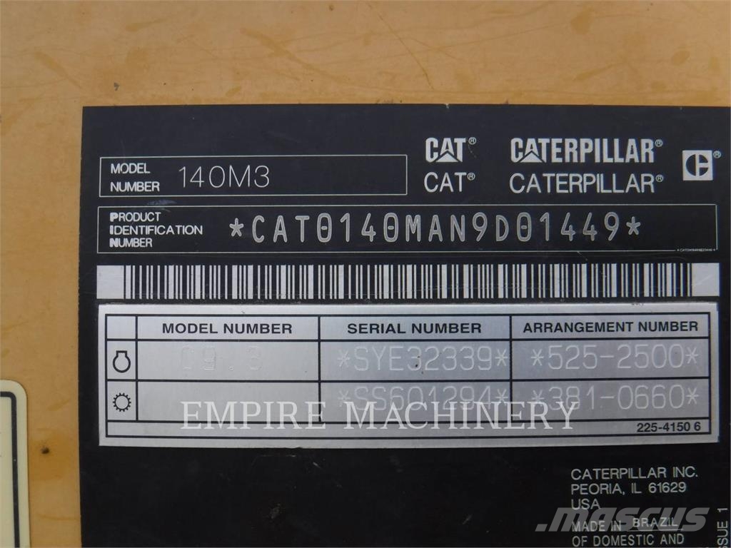 CAT 140M3 معدات تمهيد الطرق