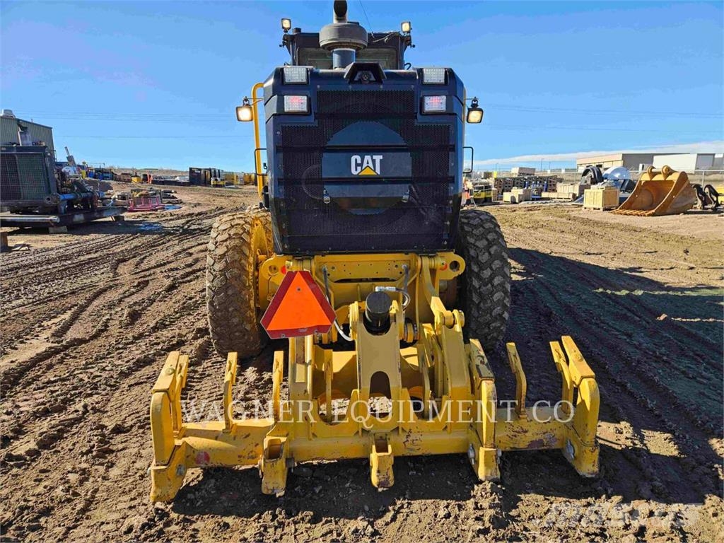 CAT 140M3 Grejdery