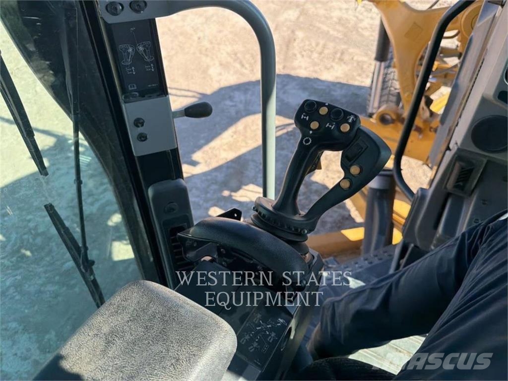CAT 140M3 AWD Greideri
