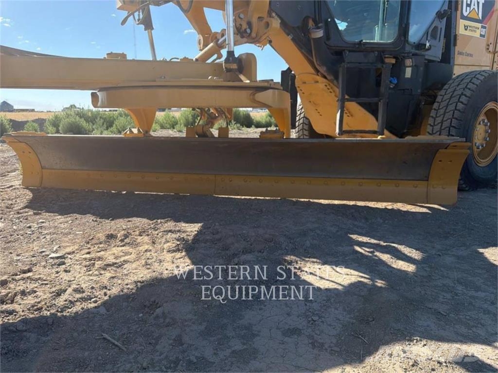 CAT 140M3 AWD Greideri