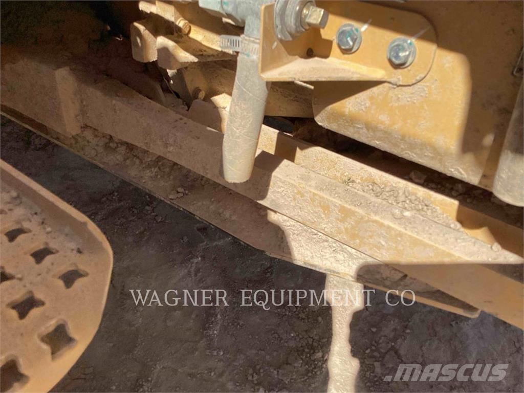 CAT 140M3 AWD Grederji