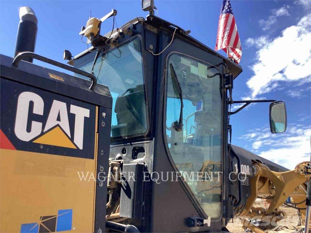 CAT 140M3 AWD Grederji