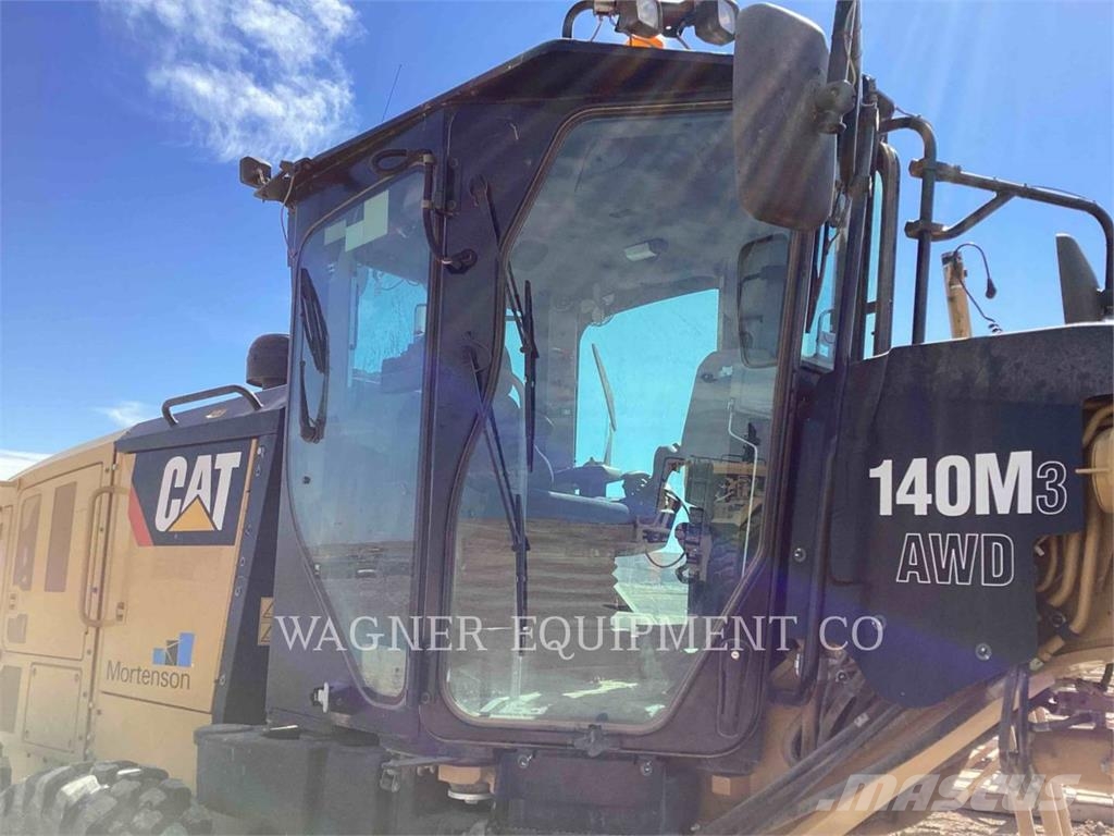 CAT 140M3 AWD Grederji