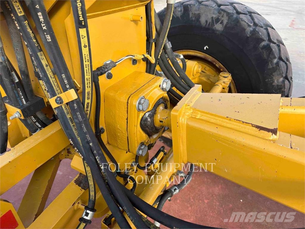 CAT 140M3AWD Grederji