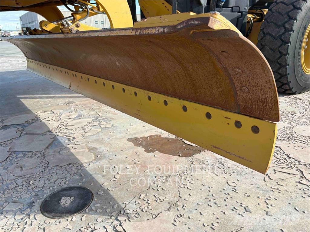 CAT 140M3AWD Grederji