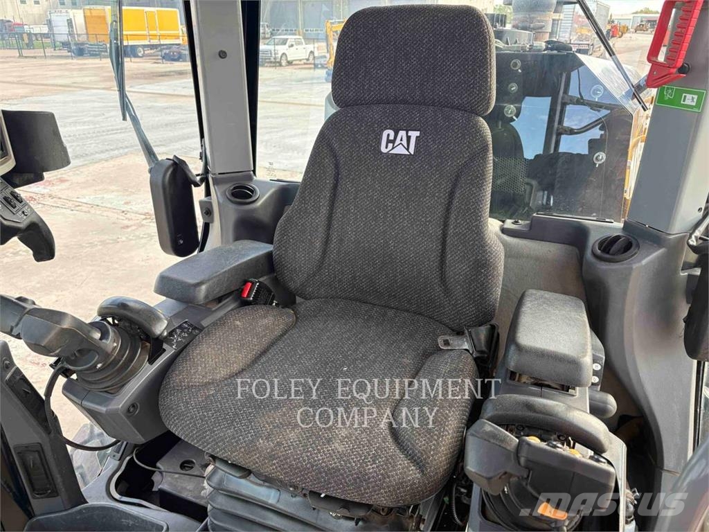 CAT 140M3AWD Grederji