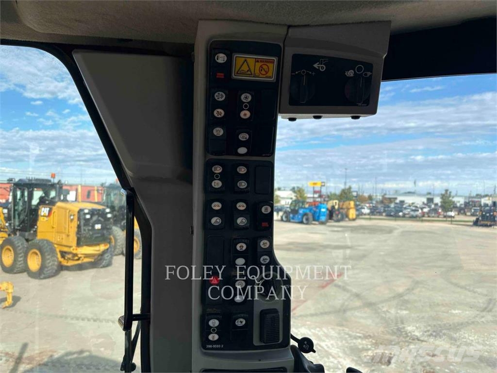 CAT 140M3AWD Grederji