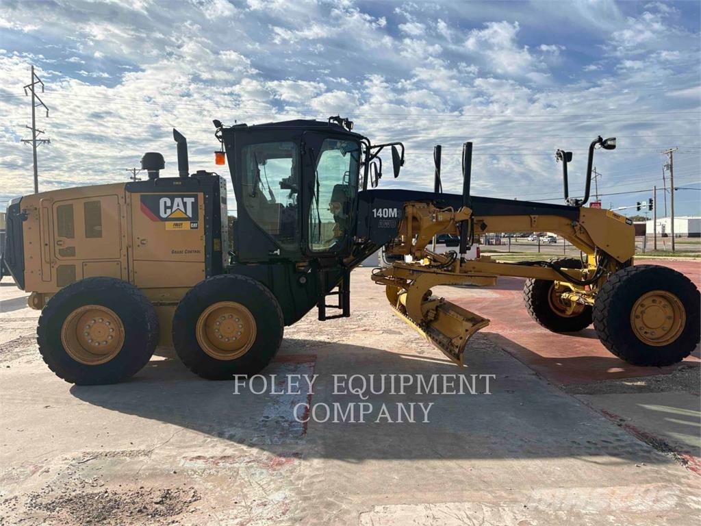 CAT 140M3AWD Grederji